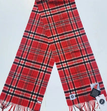 Cargar imagen en el visor de la galería, Official NHL-Licenced 100% Lambswool Tartan Scarf (29 Teams)
