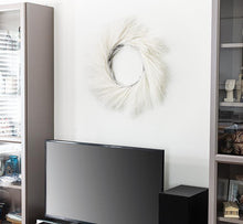 Load image into Gallery viewer, Faux Pampas Wreath (2 Colours)
