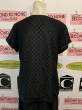 Load image into Gallery viewer, Black Lace Top (Size XL)
