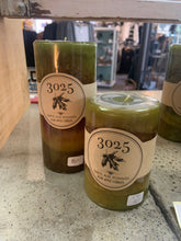 Load image into Gallery viewer, Pear &amp; Apple Cobbler Pillar Candle (2 Sizes)
