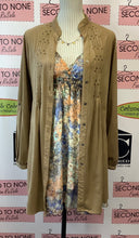 Load image into Gallery viewer, Brina &amp; Em Camel Button Up (Size S)

