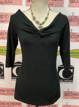 Load image into Gallery viewer, Tommy Bahama Twist Front V-Neck Top (Size M)
