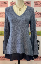 Load image into Gallery viewer, Navy Layer Top (M)
