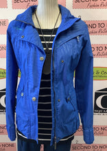 Load image into Gallery viewer, NWT Jacob B/W Striped Top (Size S)
