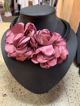 Load image into Gallery viewer, Fabric Flower Short Necklace (Only 1 Left!)
